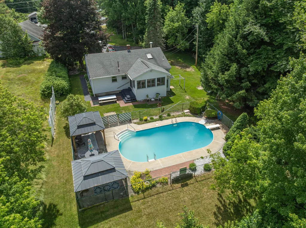 136 Grove Street Lewiston ME 04240