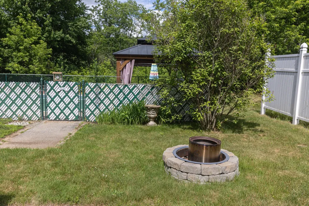 136 Grove Street Lewiston ME 04240