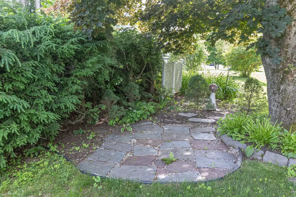 136 Grove Street Lewiston ME 04240