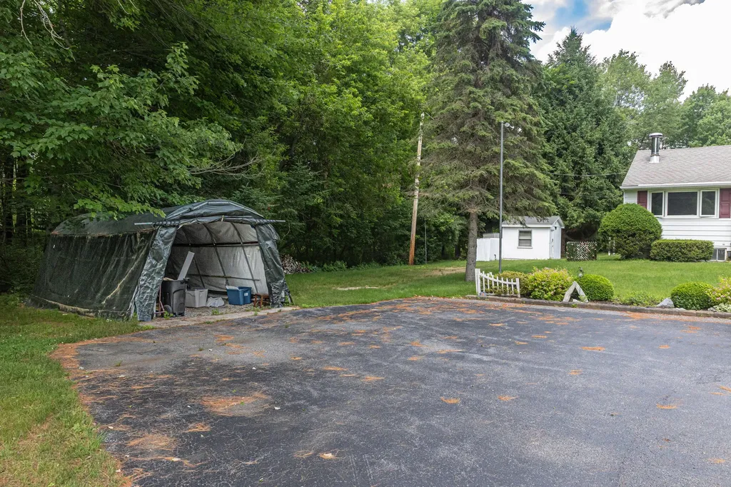136 Grove Street Lewiston ME 04240