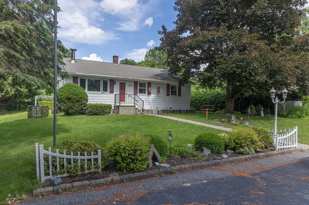136 Grove Street Lewiston ME 04240
