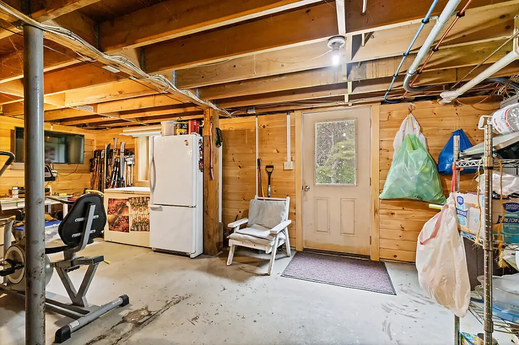 2706 Level Hill Road Palermo ME 04354