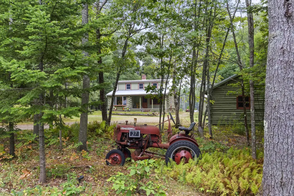 27 Doggett Road Westport Island ME 04578
