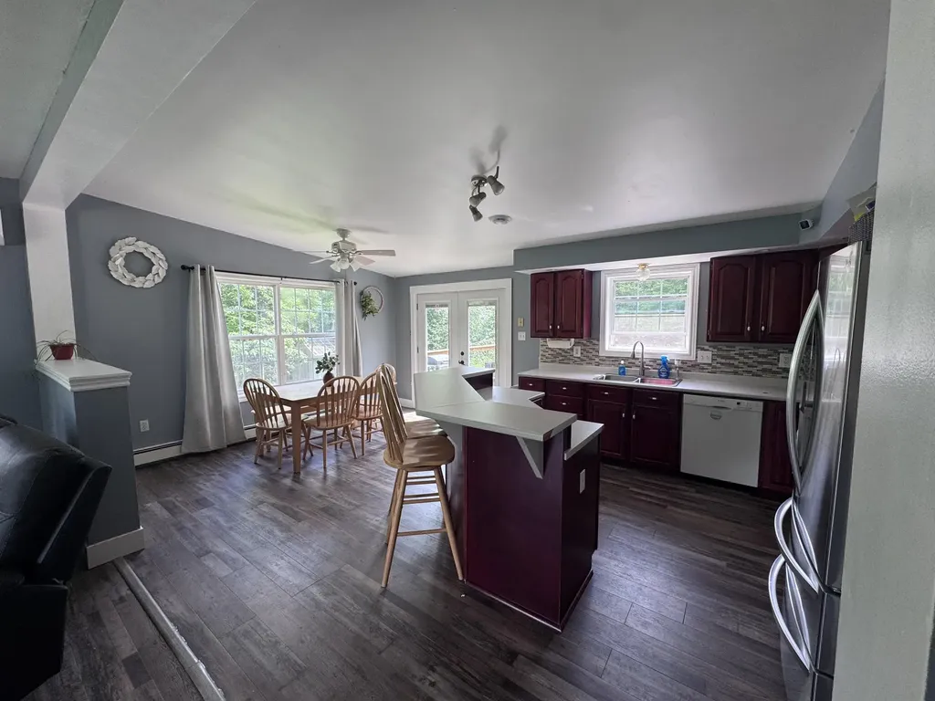 1058 Pleasant Street Blue Hill ME 04614