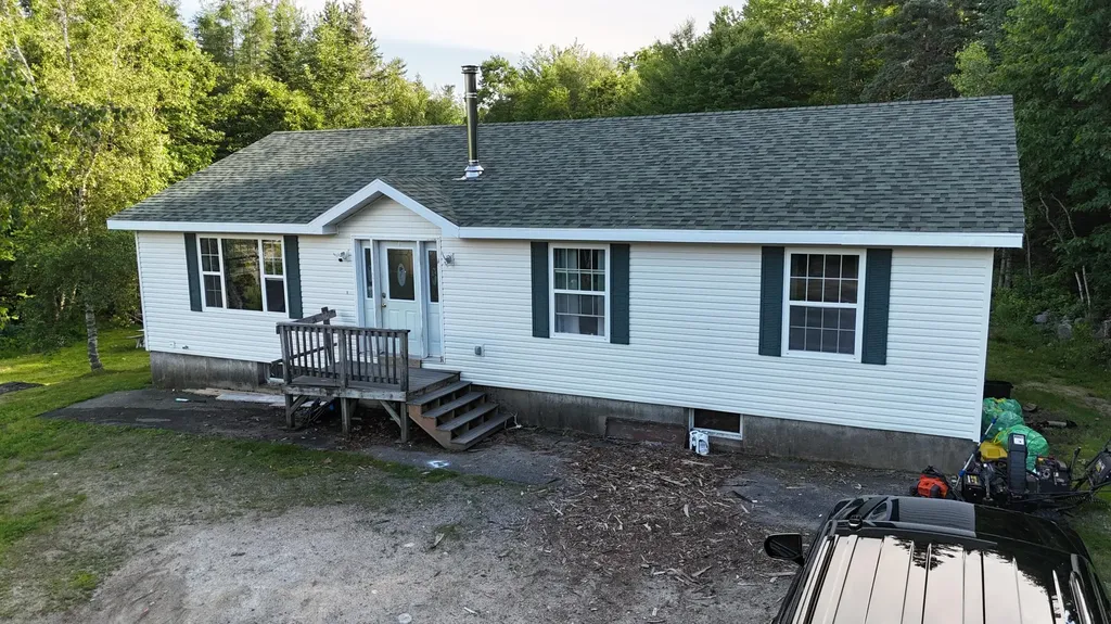 1058 Pleasant Street Blue Hill ME 04614