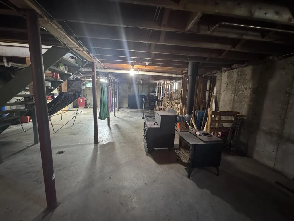 1058 Pleasant Street Blue Hill ME 04614