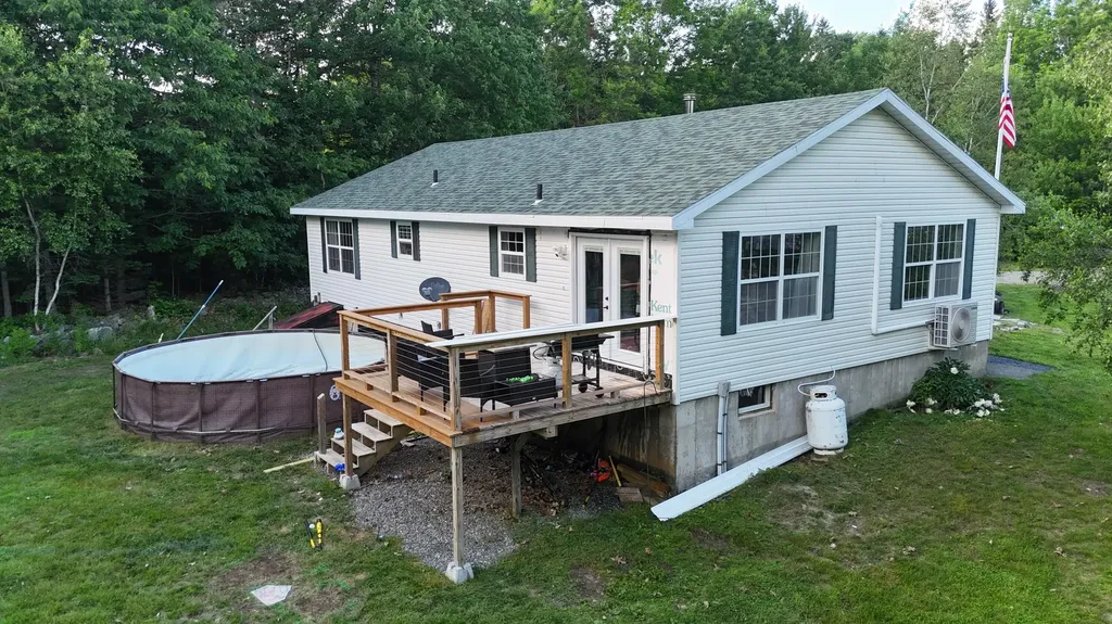 1058 Pleasant Street Blue Hill ME 04614