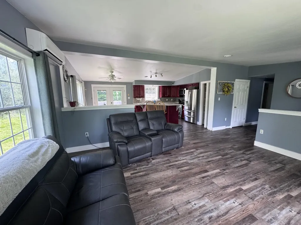 1058 Pleasant Street Blue Hill ME 04614