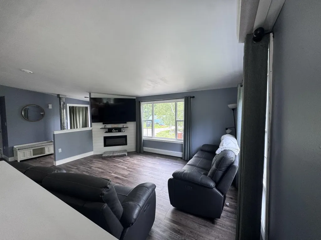 1058 Pleasant Street Blue Hill ME 04614