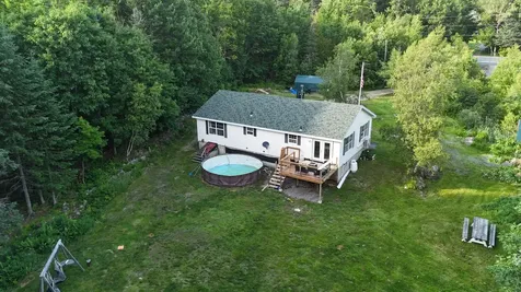 1058 Pleasant Street Blue Hill ME 04614