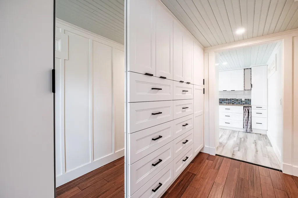 51 Colonial Village Falmouth ME 04105