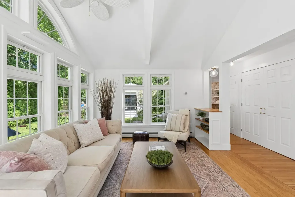 7 Knight Street Falmouth ME 04105