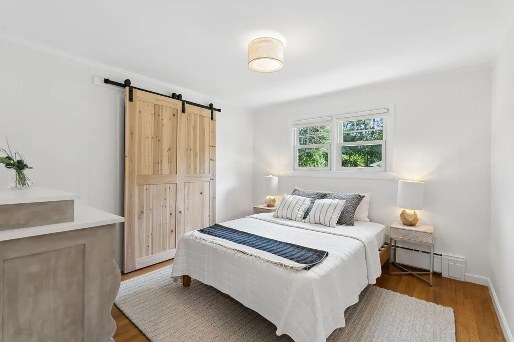 7 Knight Street Falmouth ME 04105