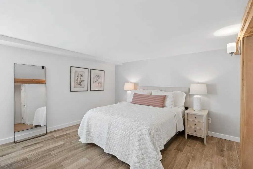 7 Knight Street Falmouth ME 04105