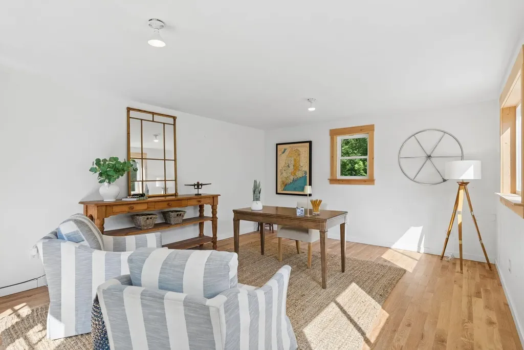 7 Knight Street Falmouth ME 04105