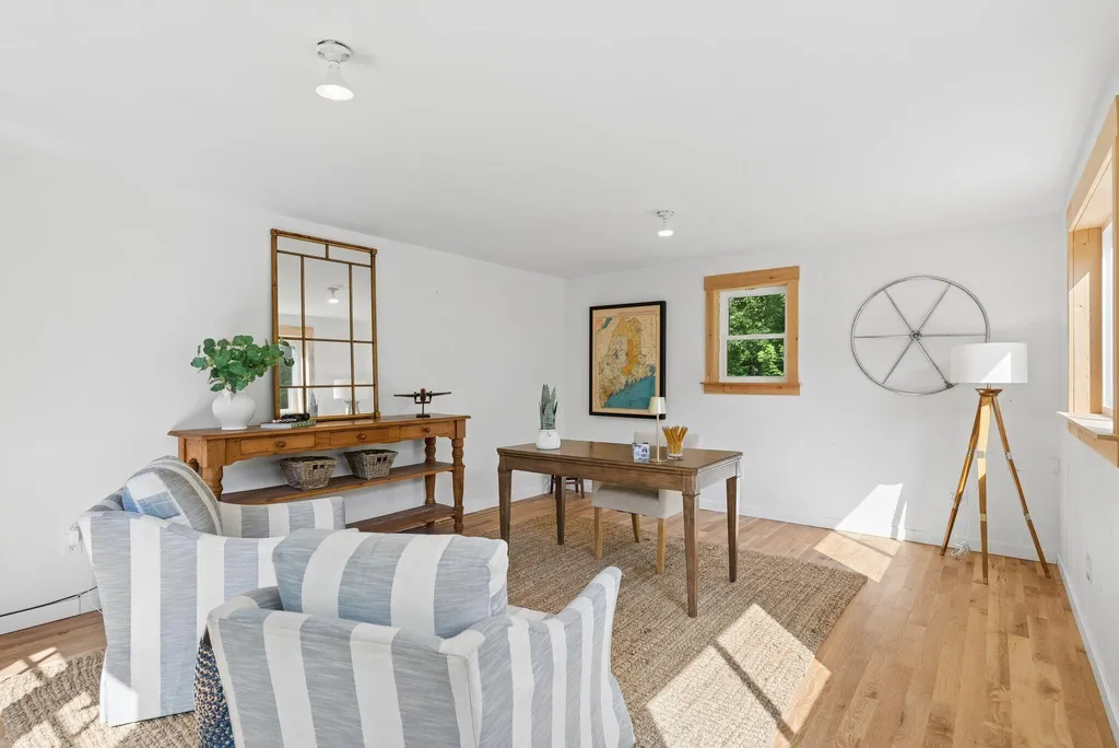 7 Knight Street Falmouth ME 04105