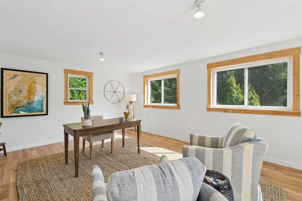7 Knight Street Falmouth ME 04105