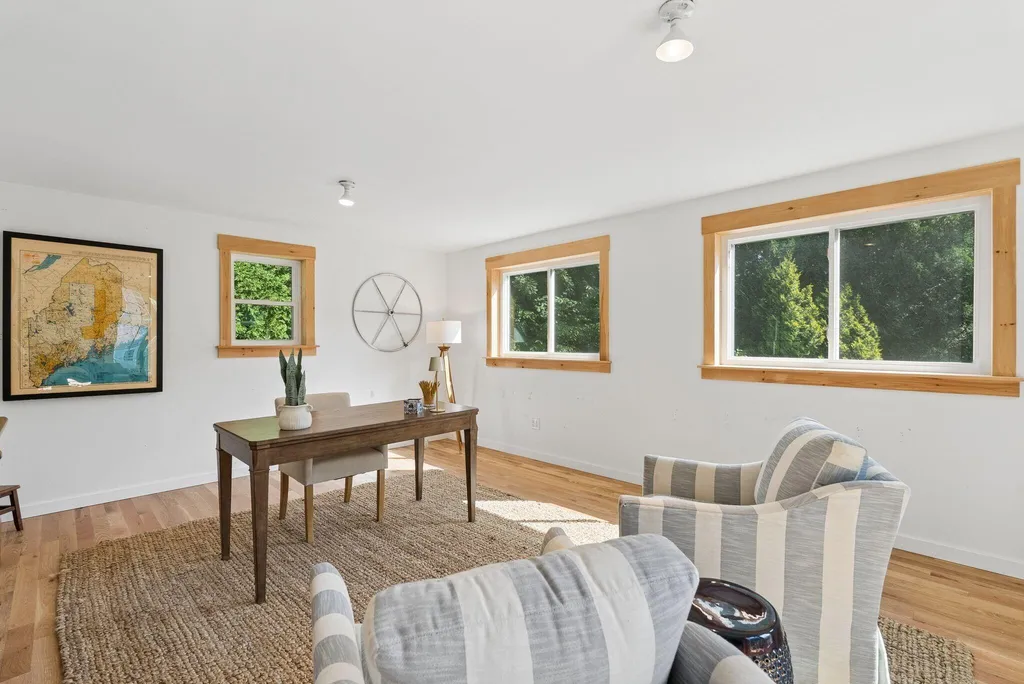 7 Knight Street Falmouth ME 04105