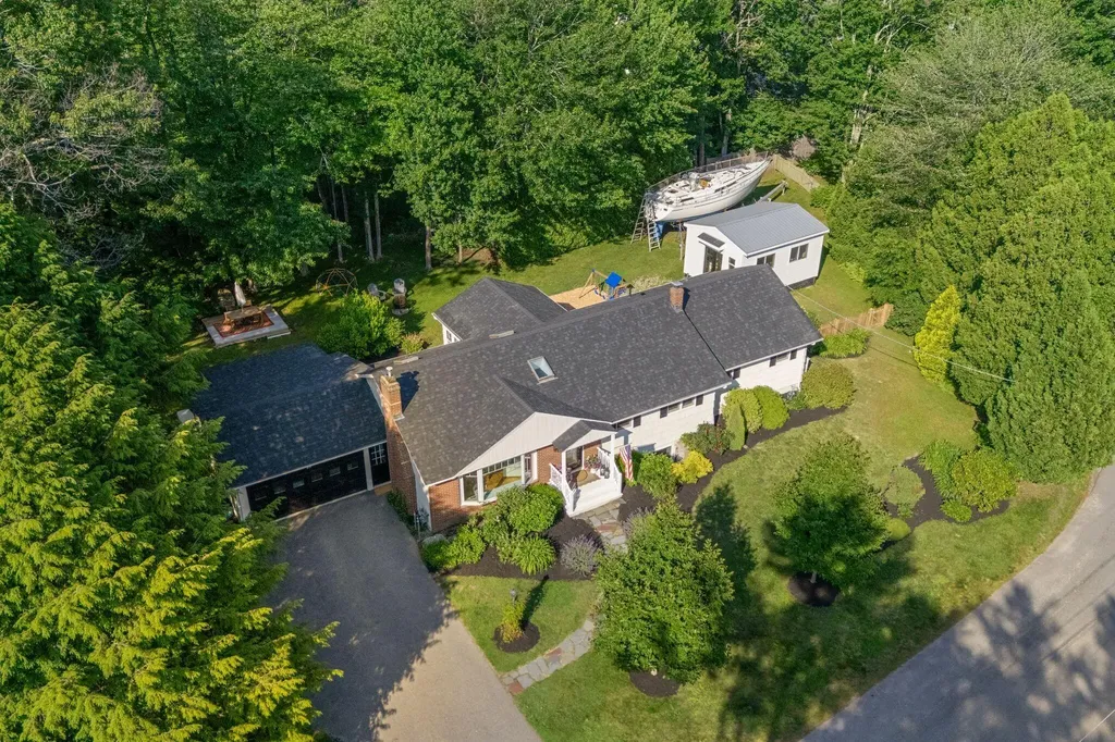 7 Knight Street Falmouth ME 04105