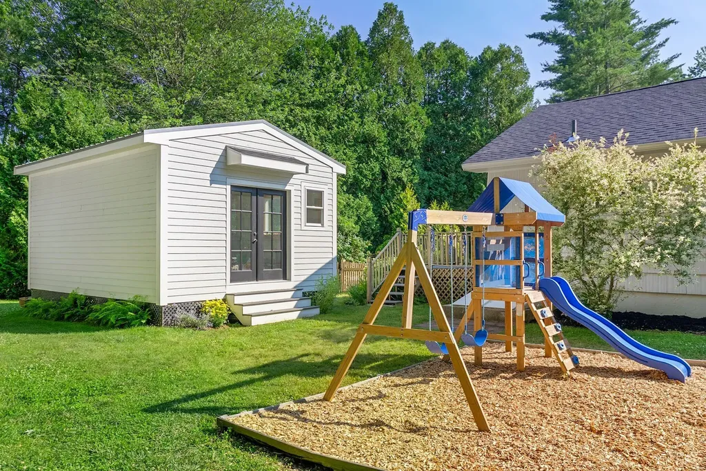 7 Knight Street Falmouth ME 04105