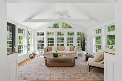 7 Knight Street Falmouth ME 04105