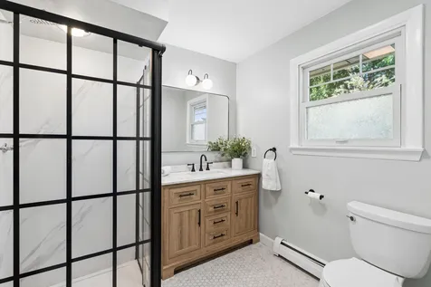 7 Knight Street Falmouth ME 04105