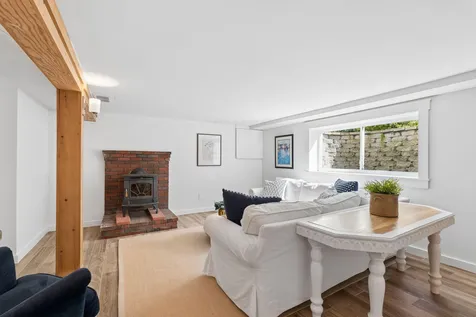 7 Knight Street Falmouth ME 04105