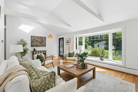 7 Knight Street Falmouth ME 04105