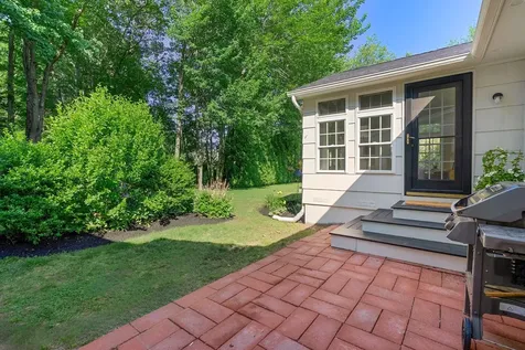 7 Knight Street Falmouth ME 04105