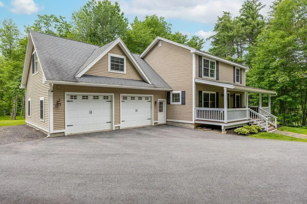 147 Spiller Hill Road Raymond ME 04071