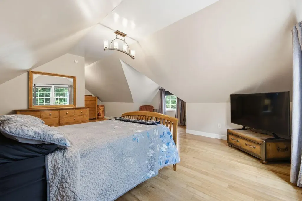 147 Spiller Hill Road Raymond ME 04071
