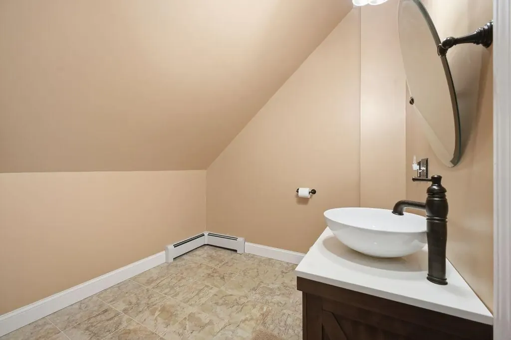 147 Spiller Hill Road Raymond ME 04071