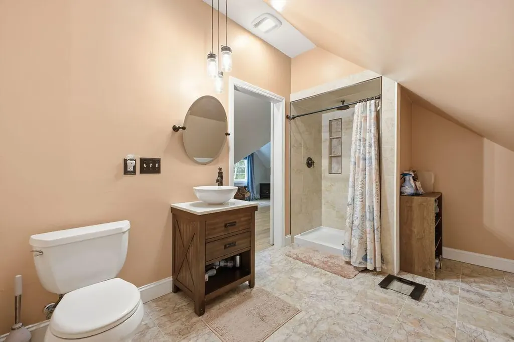 147 Spiller Hill Road Raymond ME 04071
