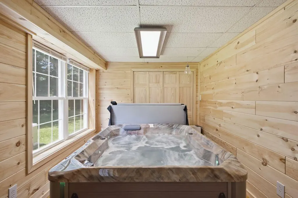 147 Spiller Hill Road Raymond ME 04071