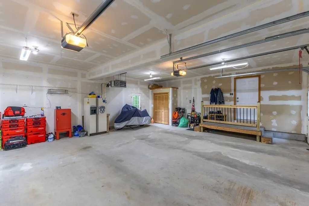147 Spiller Hill Road Raymond ME 04071
