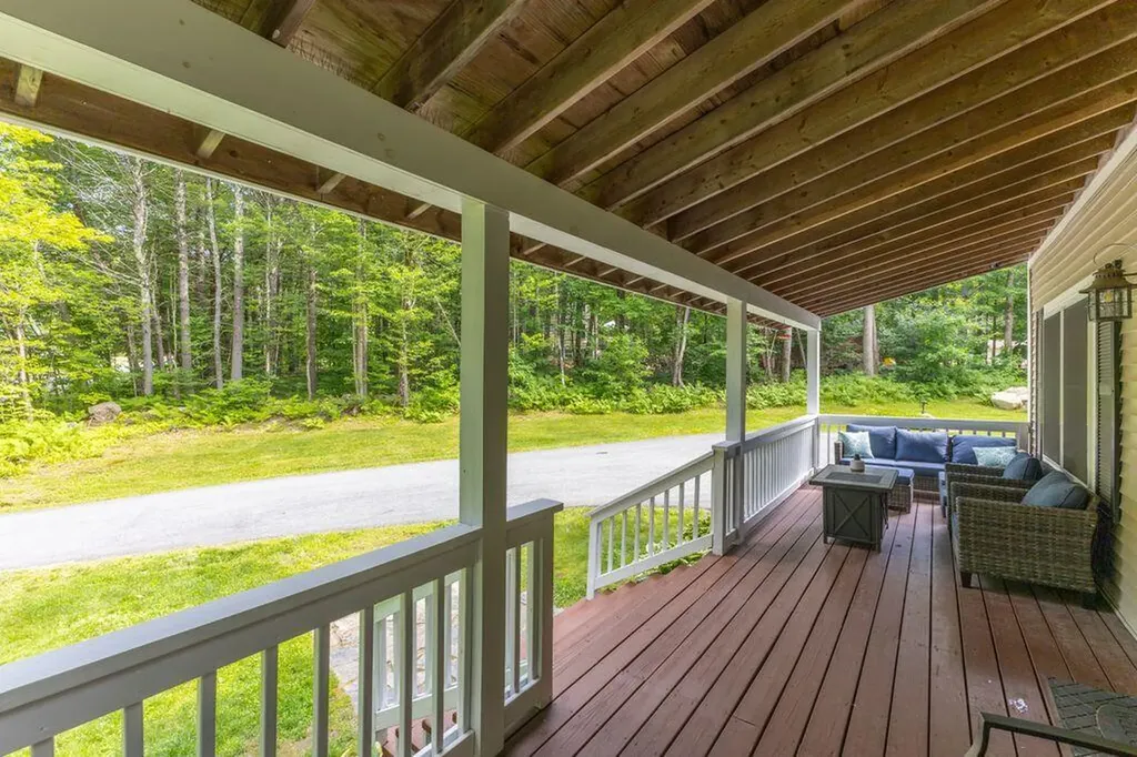 147 Spiller Hill Road Raymond ME 04071