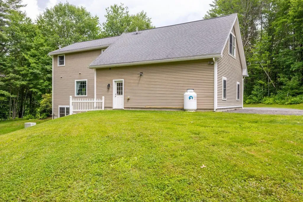 147 Spiller Hill Road Raymond ME 04071
