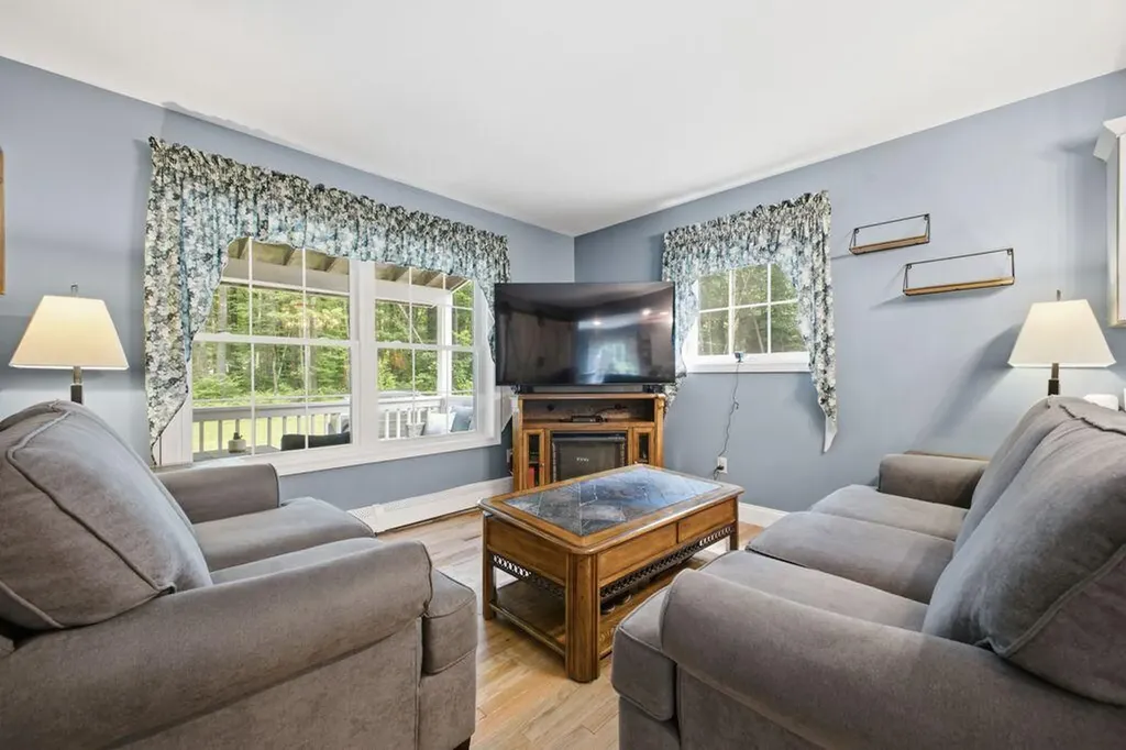 147 Spiller Hill Road Raymond ME 04071