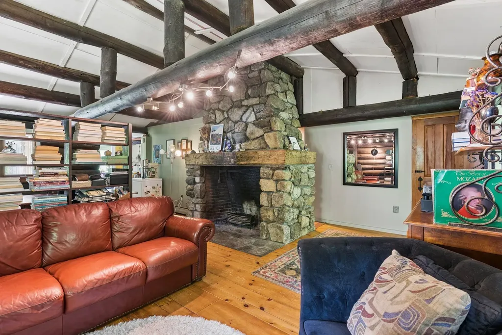 22 Montgomery Road Windham ME 04062