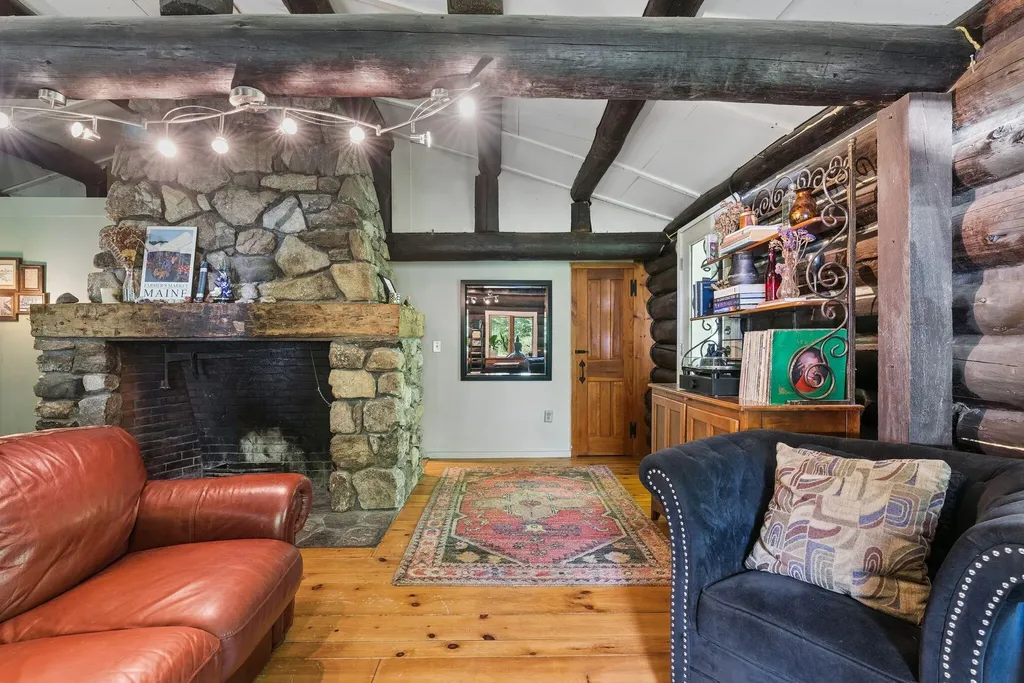 22 Montgomery Road Windham ME 04062