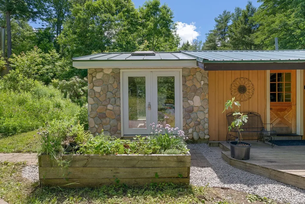 22 Montgomery Road Windham ME 04062
