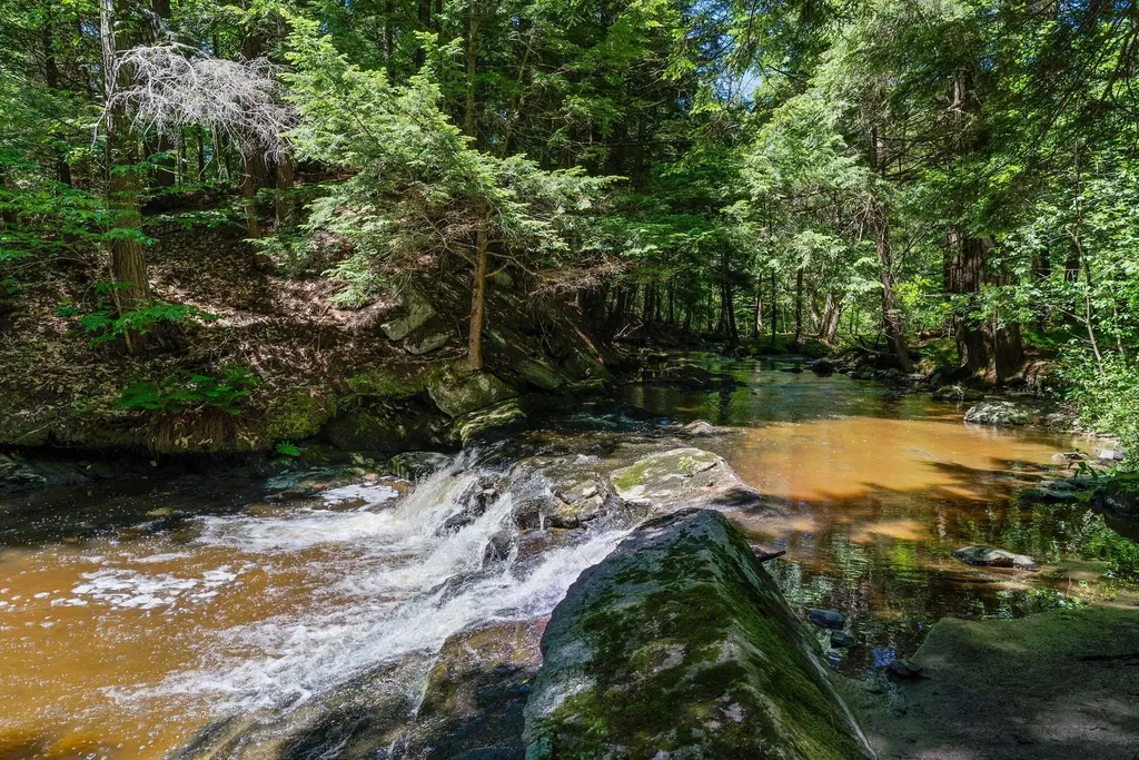 22 Montgomery Road Windham ME 04062