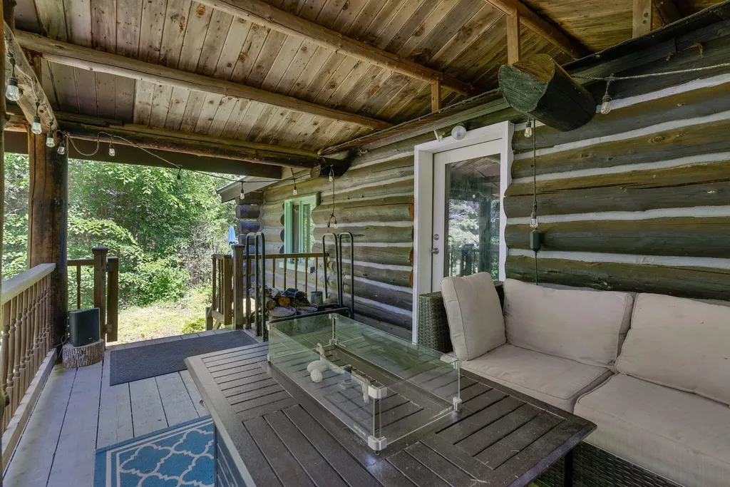 22 Montgomery Road Windham ME 04062