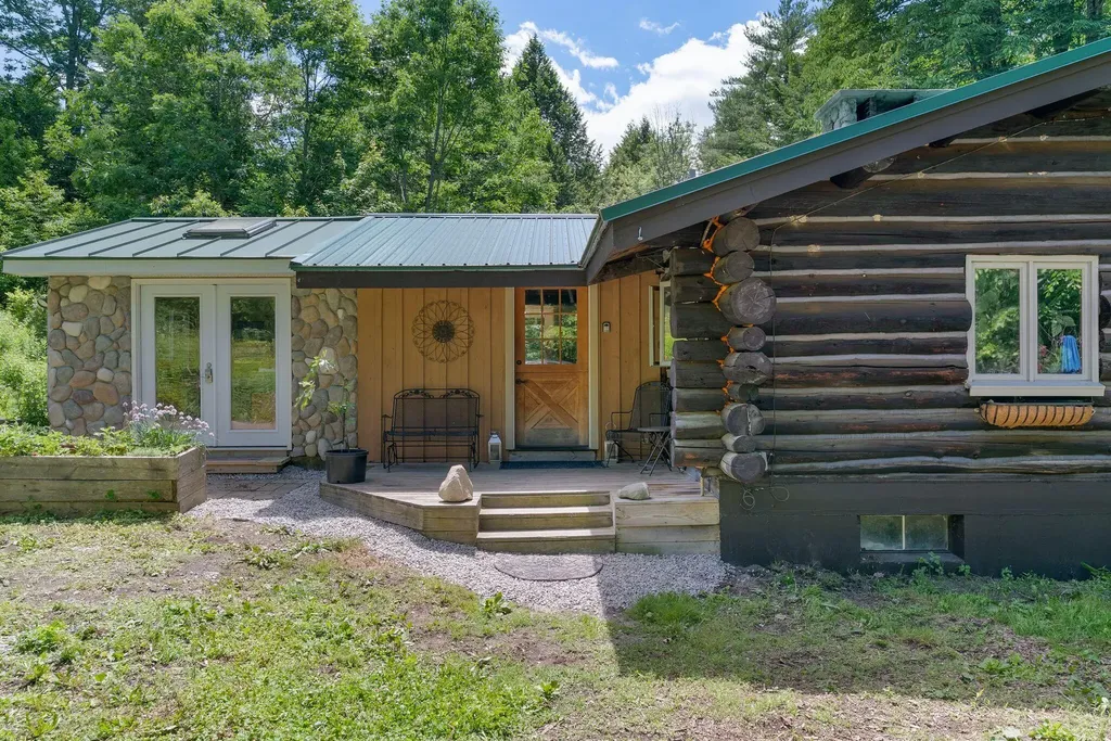 22 Montgomery Road Windham ME 04062