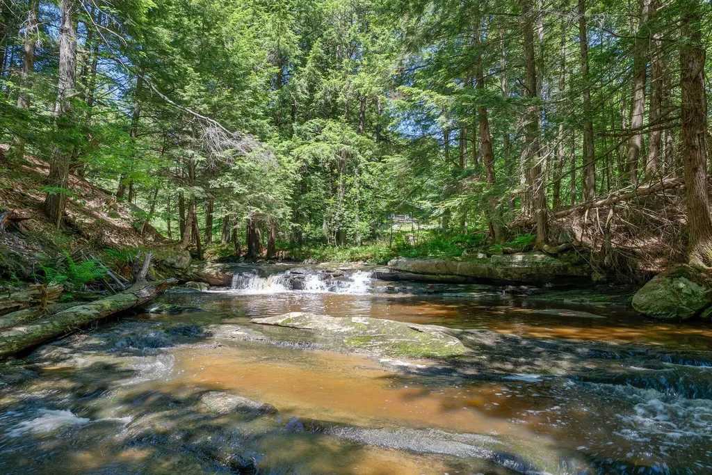 22 Montgomery Road Windham ME 04062