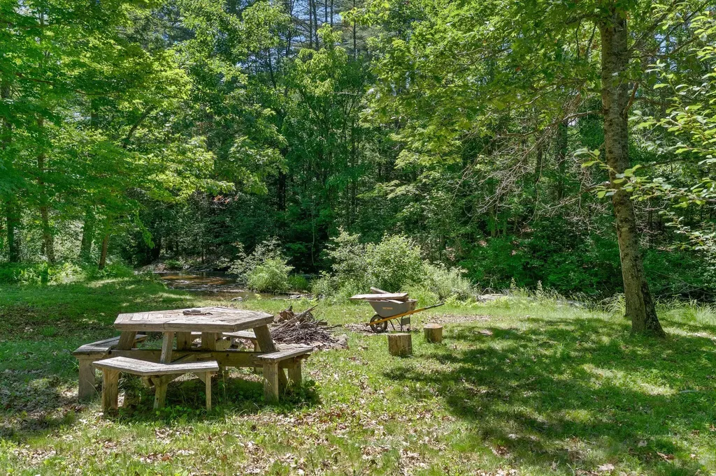 22 Montgomery Road Windham ME 04062