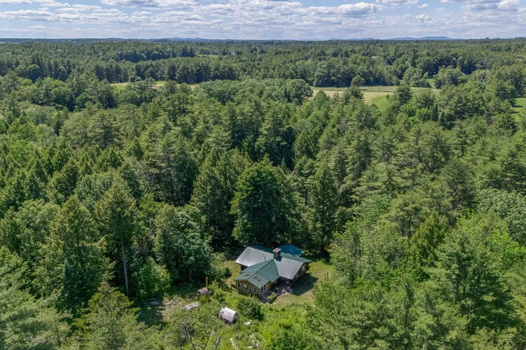 22 Montgomery Road Windham ME 04062