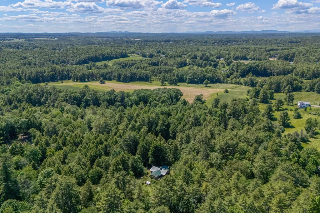 22 Montgomery Road Windham ME 04062