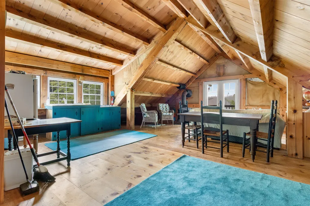 371 Gay Island Cushing ME 04563