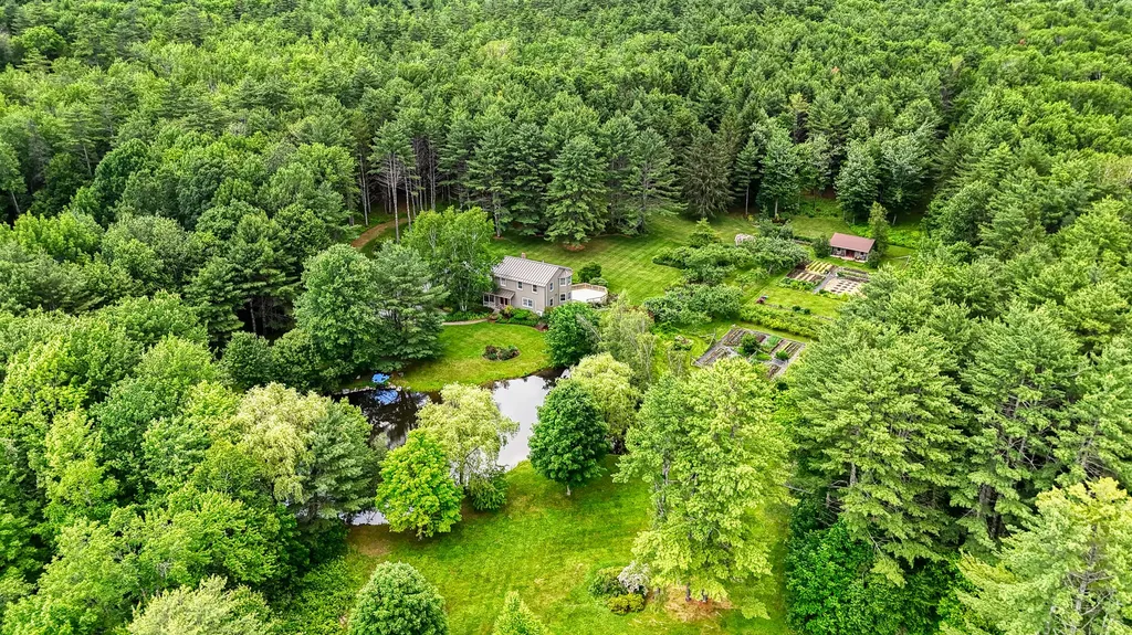88 Six Rod Road Fairfield ME 04937
